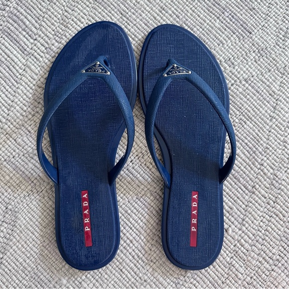Authentic Prada Saffiano Rubber Flip Flop Thong Metal Logo (with box). Worn 1x - Picture 5 of 14
